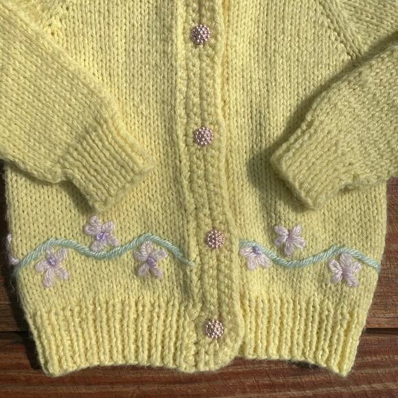 Vintage Hand Knit Baby Sweater 12M Hood Yellow Pink Flowers Cottagecore Cardigan - Picture 10 of 16